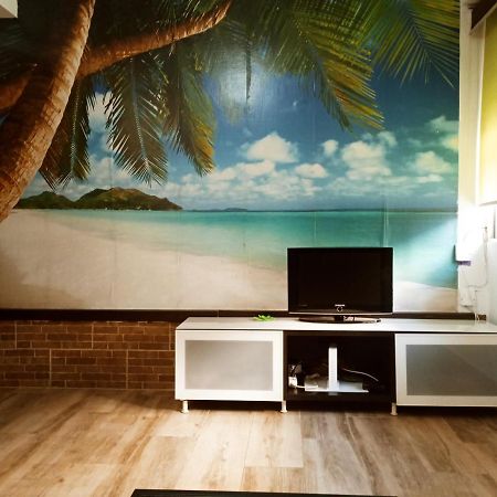 Precioso Apartamento 3 Habitaciones. Con Patio. 卡马斯 外观 照片