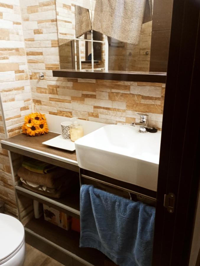 Precioso Apartamento 3 Habitaciones. Con Patio. 卡马斯 外观 照片