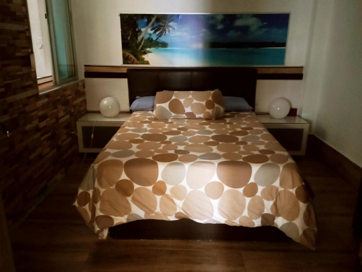 Precioso Apartamento 3 Habitaciones. Con Patio. 卡马斯 外观 照片