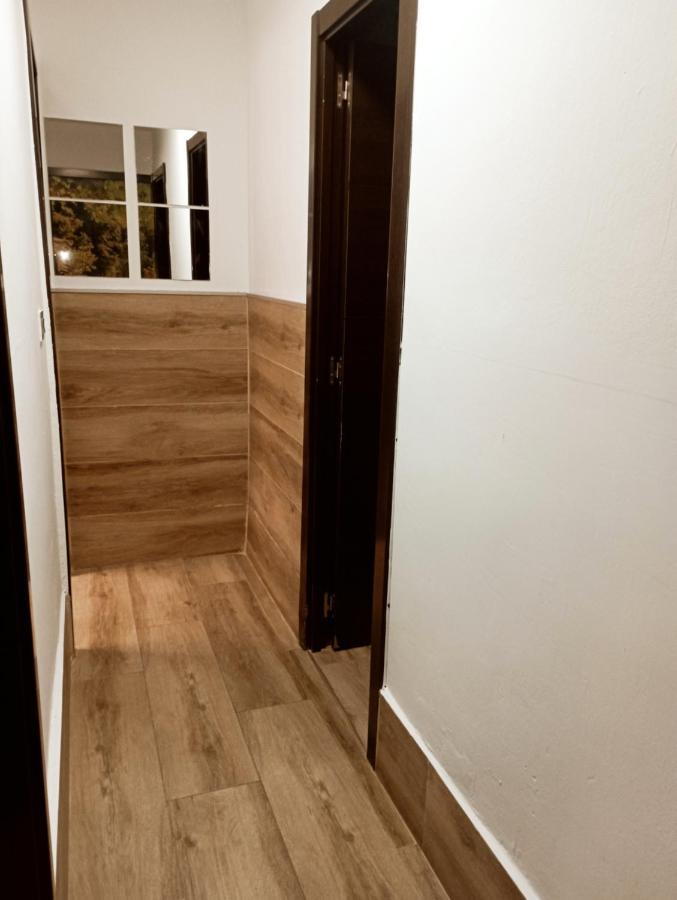 Precioso Apartamento 3 Habitaciones. Con Patio. 卡马斯 外观 照片