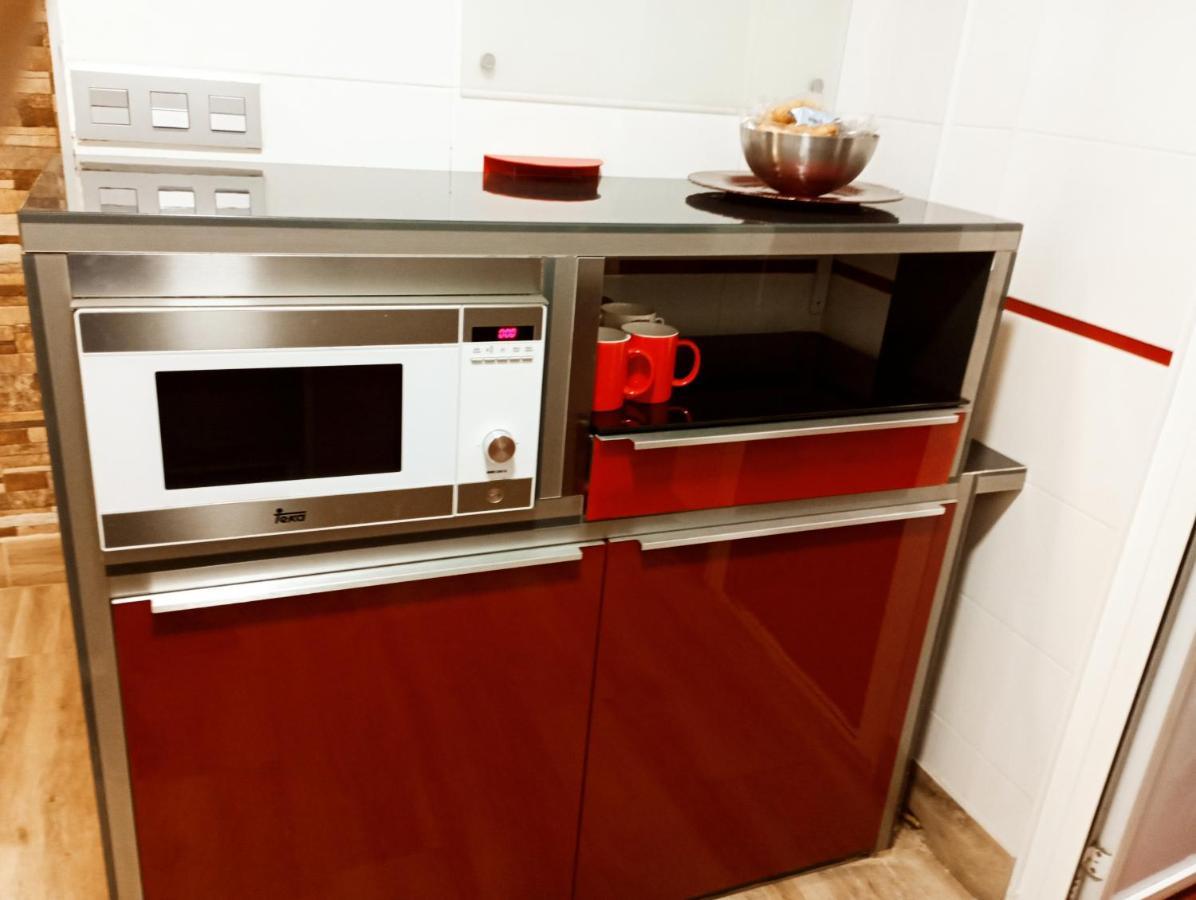 Precioso Apartamento 3 Habitaciones. Con Patio. 卡马斯 外观 照片