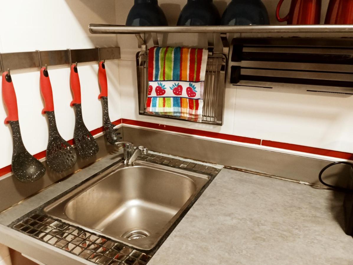 Precioso Apartamento 3 Habitaciones. Con Patio. 卡马斯 外观 照片