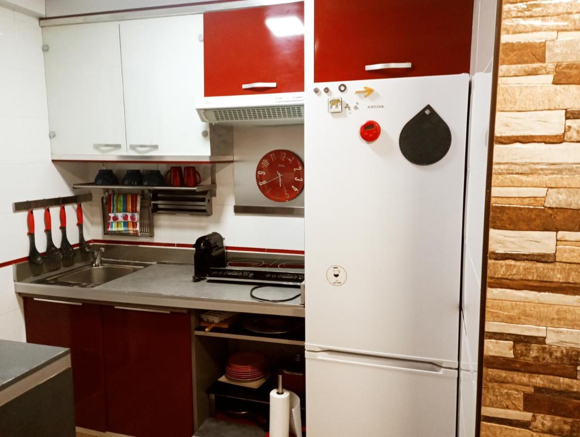 Precioso Apartamento 3 Habitaciones. Con Patio. 卡马斯 外观 照片