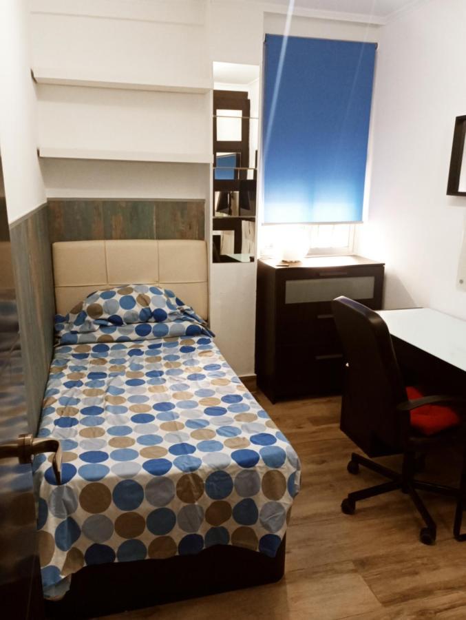 Precioso Apartamento 3 Habitaciones. Con Patio. 卡马斯 外观 照片
